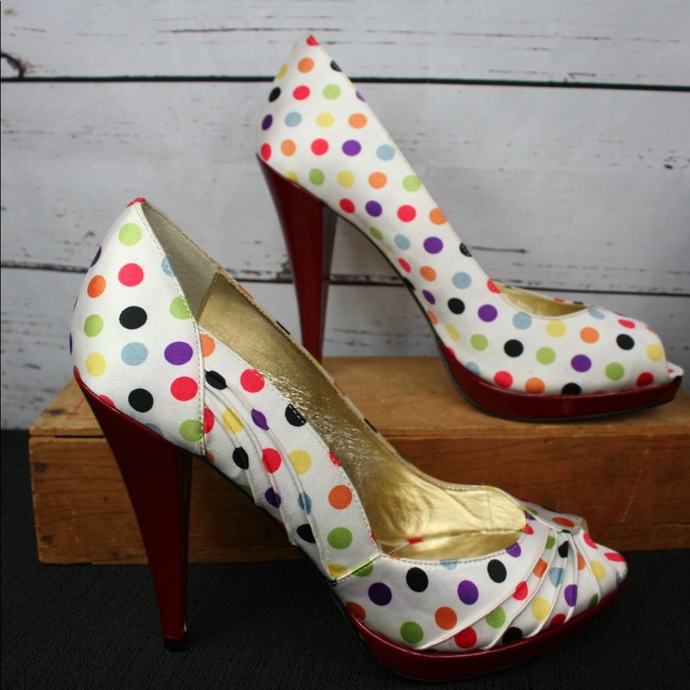 Super fun Steve Madden polka dot heels! - Picture 2 of 8